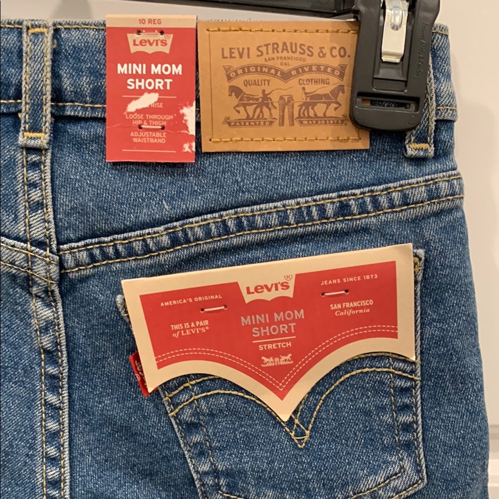 Levi's Mini Mom Shorts Girls - Picture 9 of 10